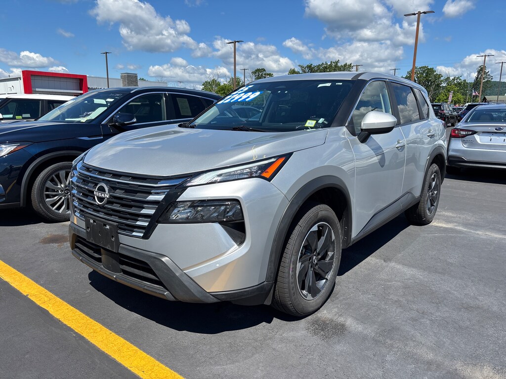 Used 2025 Nissan Rogue SV