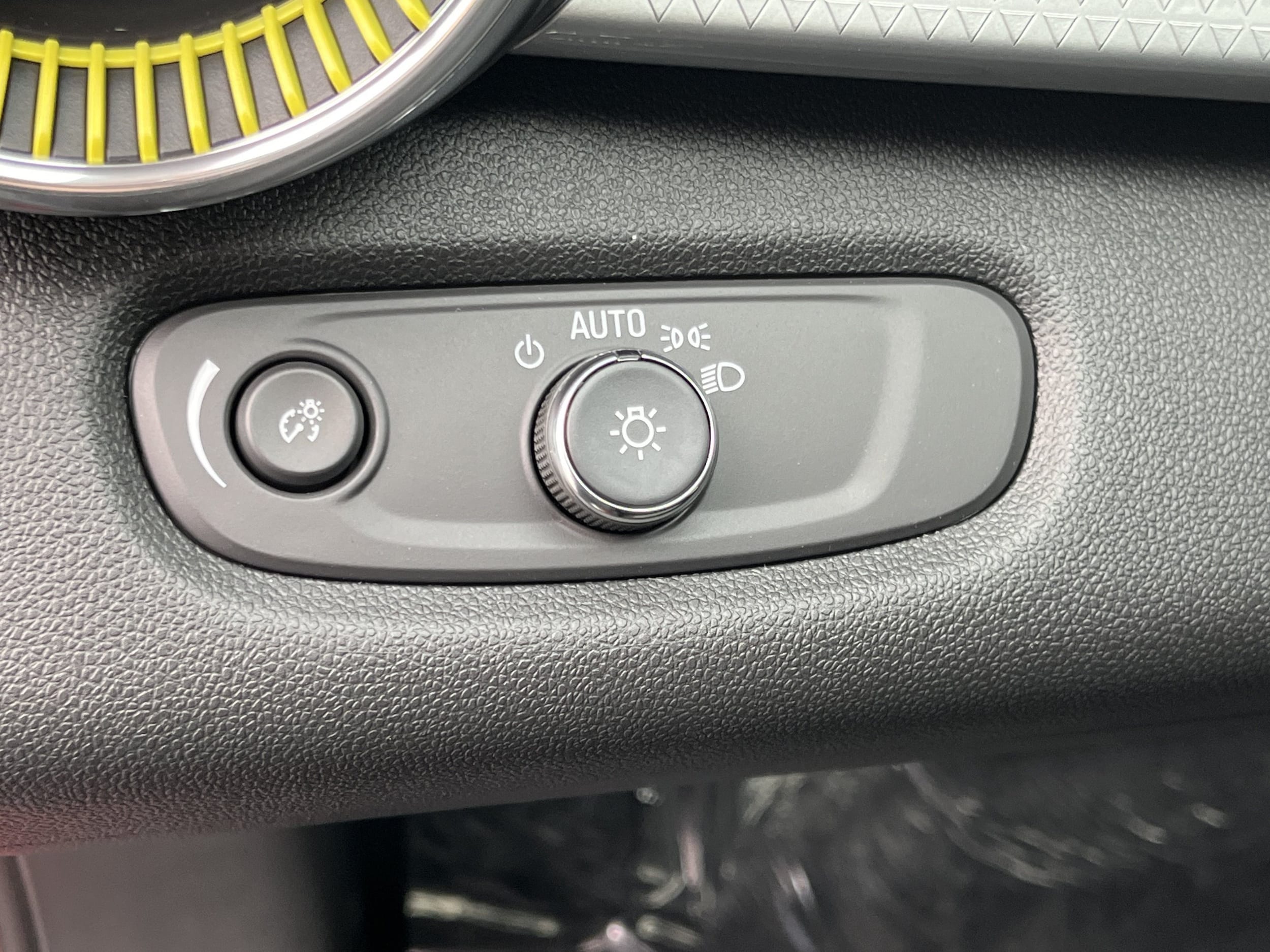 2026 Chevrolet Trax LT - Photo 16