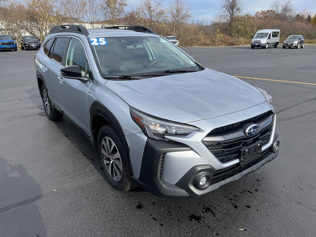 Used 2025 Subaru Outback Premium SUV