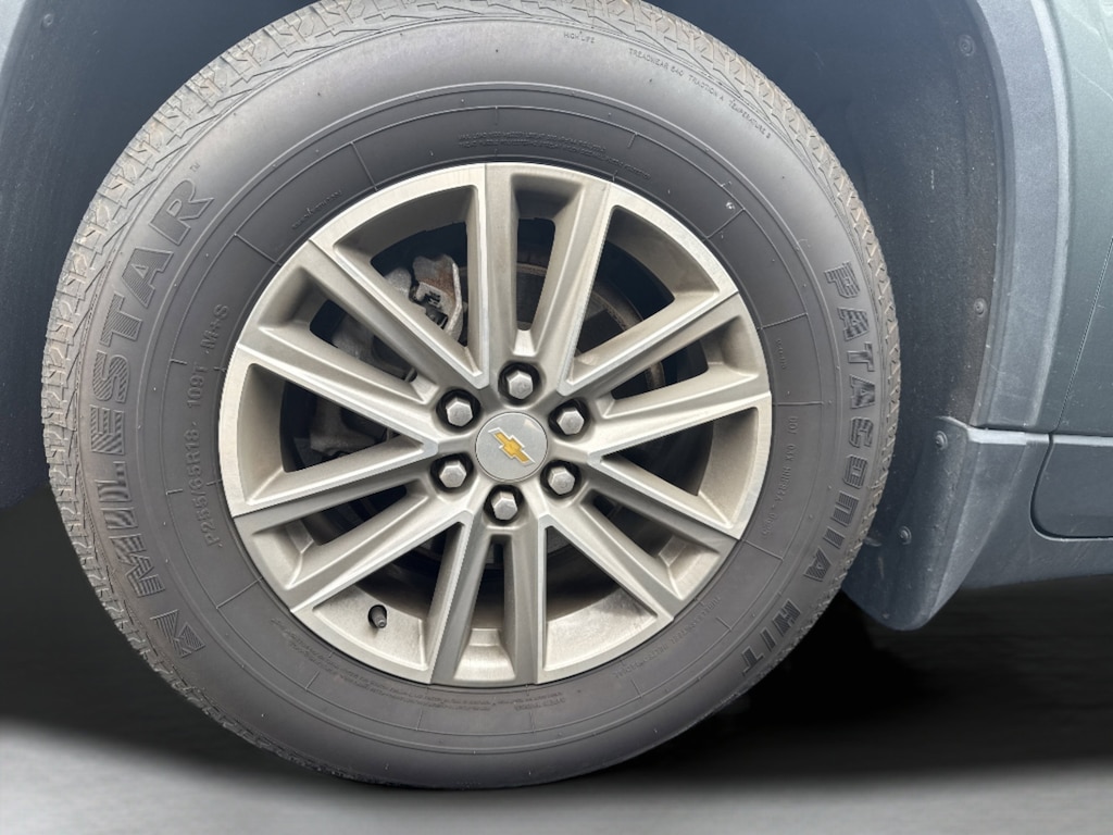 Used 2023 Chevrolet Traverse LT Cloth SUV