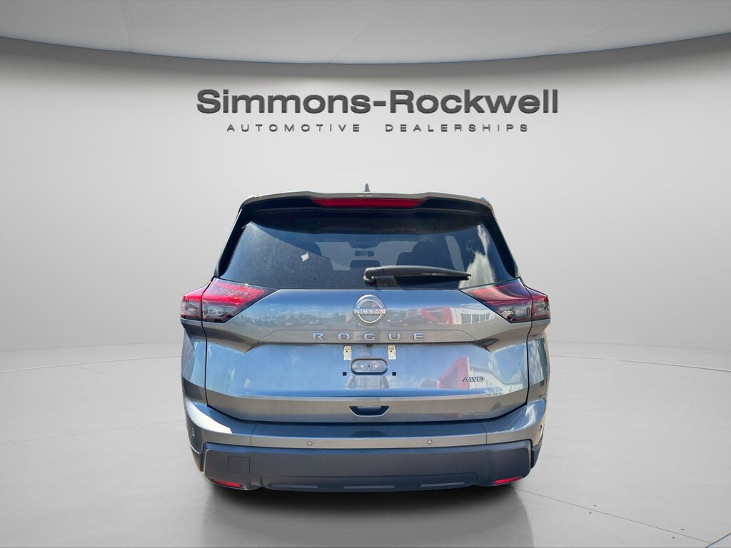 Used 2025 Nissan Rogue SV Intelligent AWD SUV