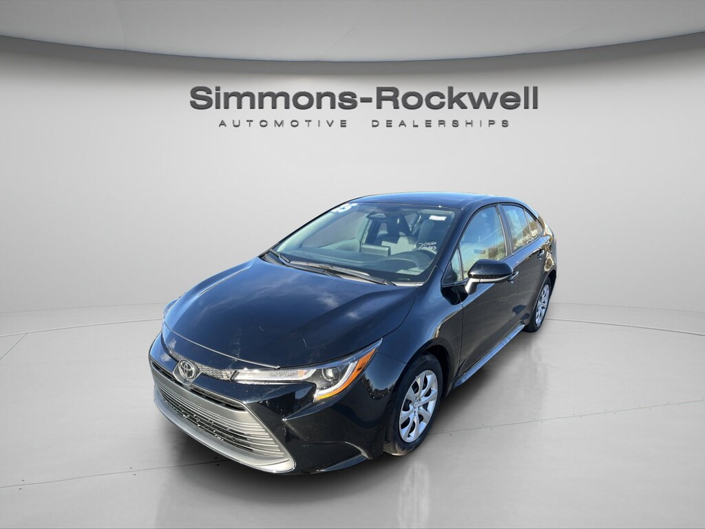 Used 2025 Toyota Corolla LE Sedan