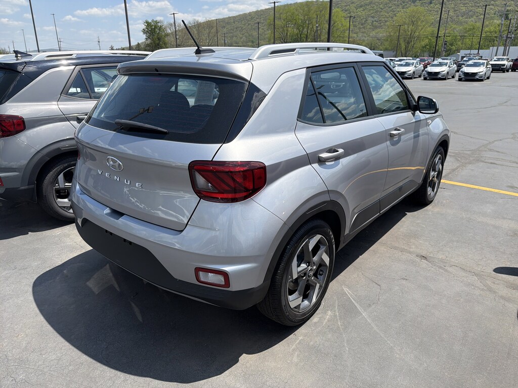 Used 2025 Hyundai Venue SEL