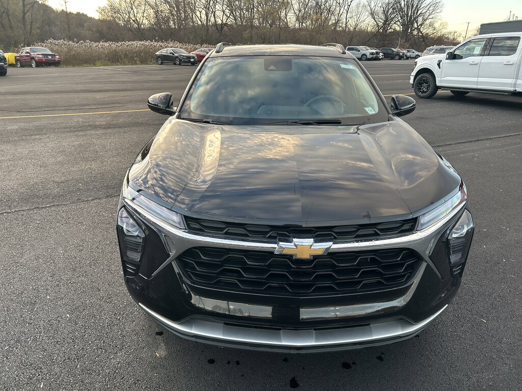 Used 2024 Chevrolet Trax LT SUV