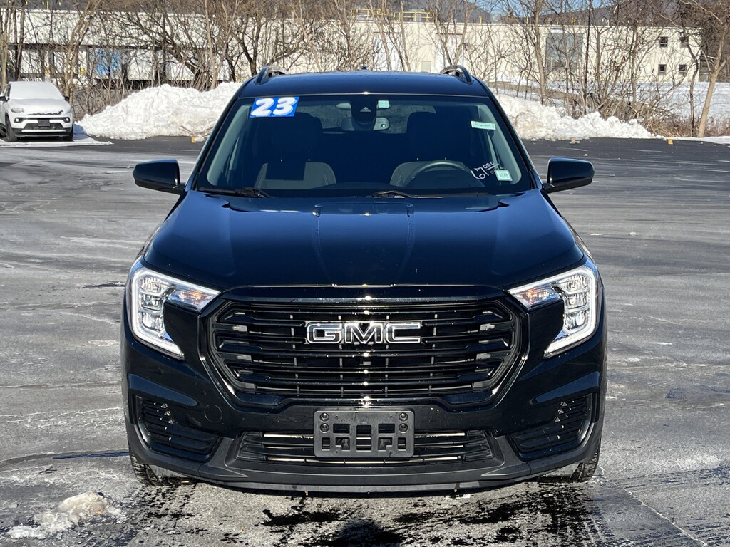 Used 2023 GMC Terrain SLE SUV