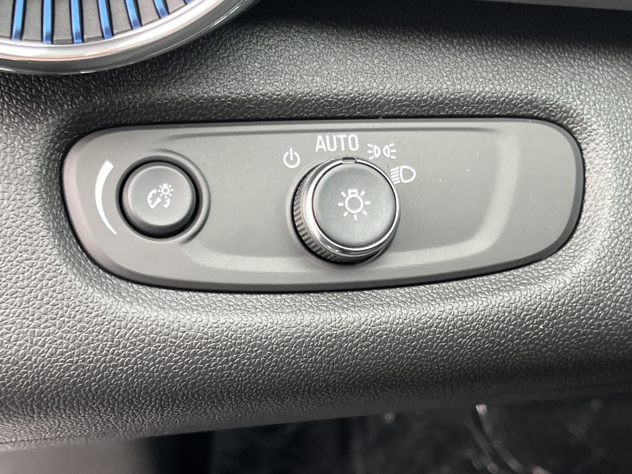 2026 Chevrolet Trax LT - Photo 11