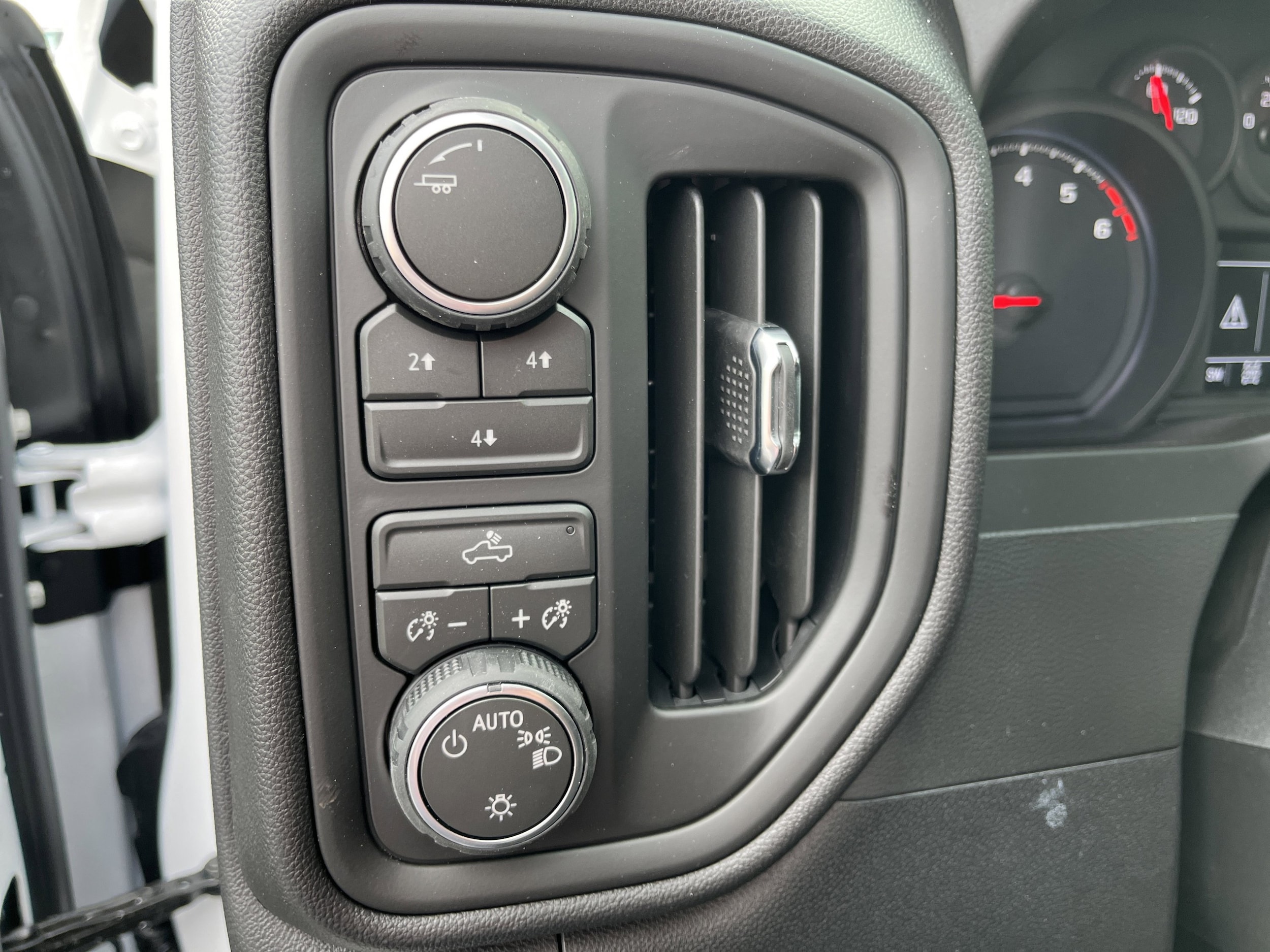 2026 Chevrolet Silverado 2500 HD Custom - Photo 15