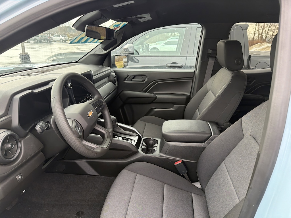 Used 2025 Chevrolet Colorado WT/LT Truck