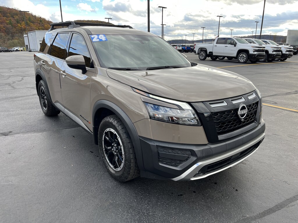 Used 2024 Nissan Pathfinder Rock Creek 4WD SUV