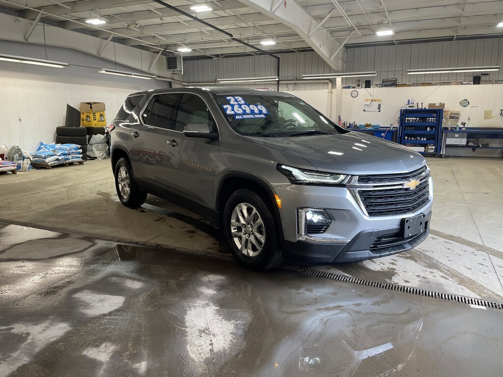 Used 2023 Chevrolet Traverse LS SUV