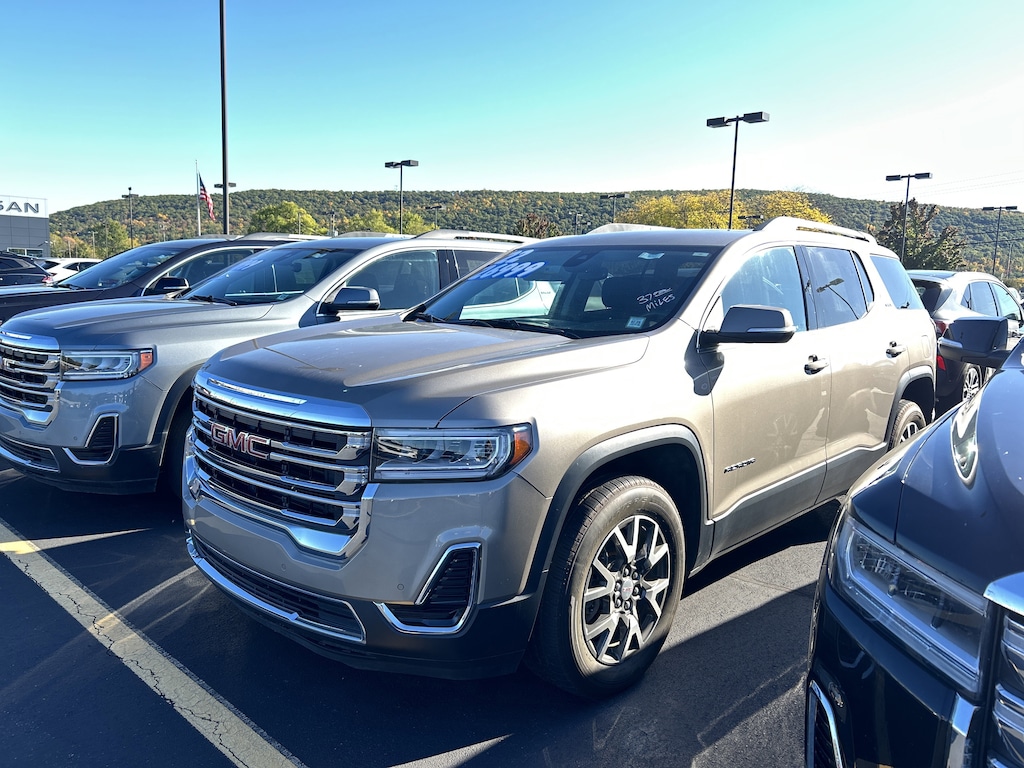 Used 2022 GMC Acadia SLE SUV