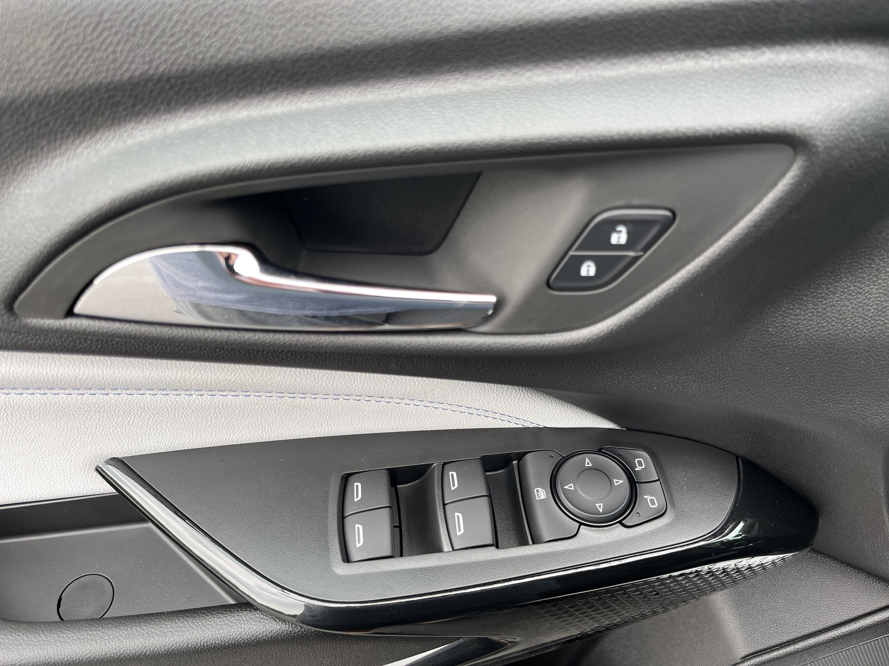 2026 Chevrolet Trax LT - Photo 10
