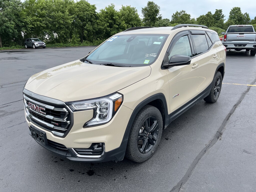 Used 2022 GMC Terrain AT4 SUV