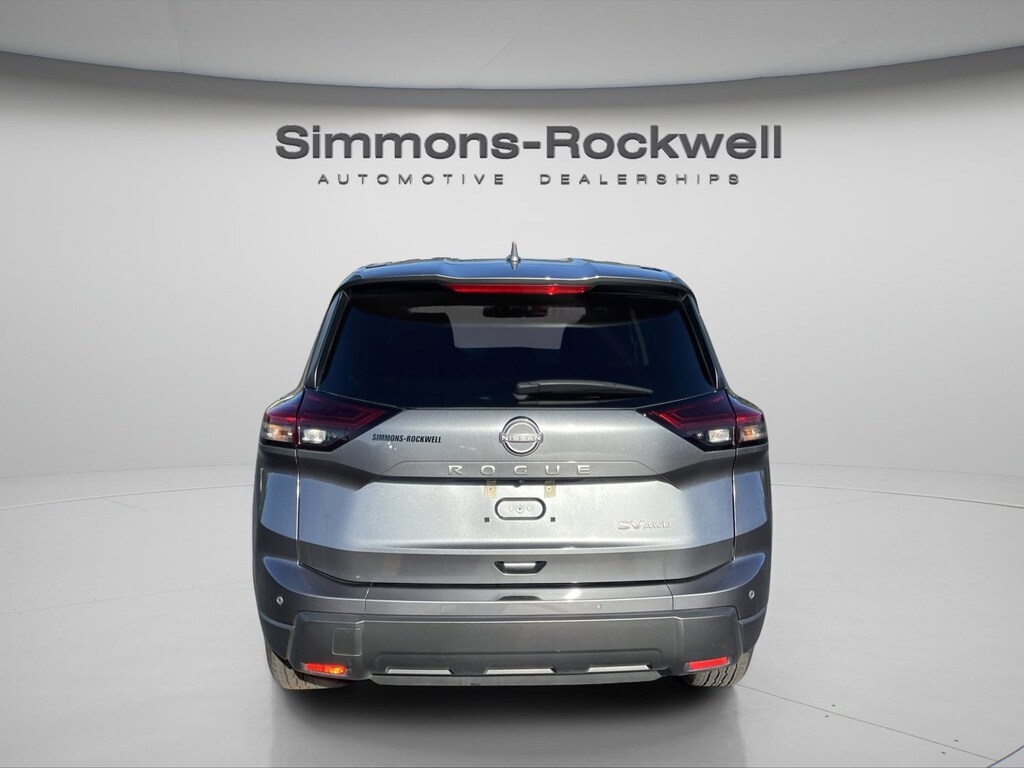 Used 2024 Nissan Rogue SV