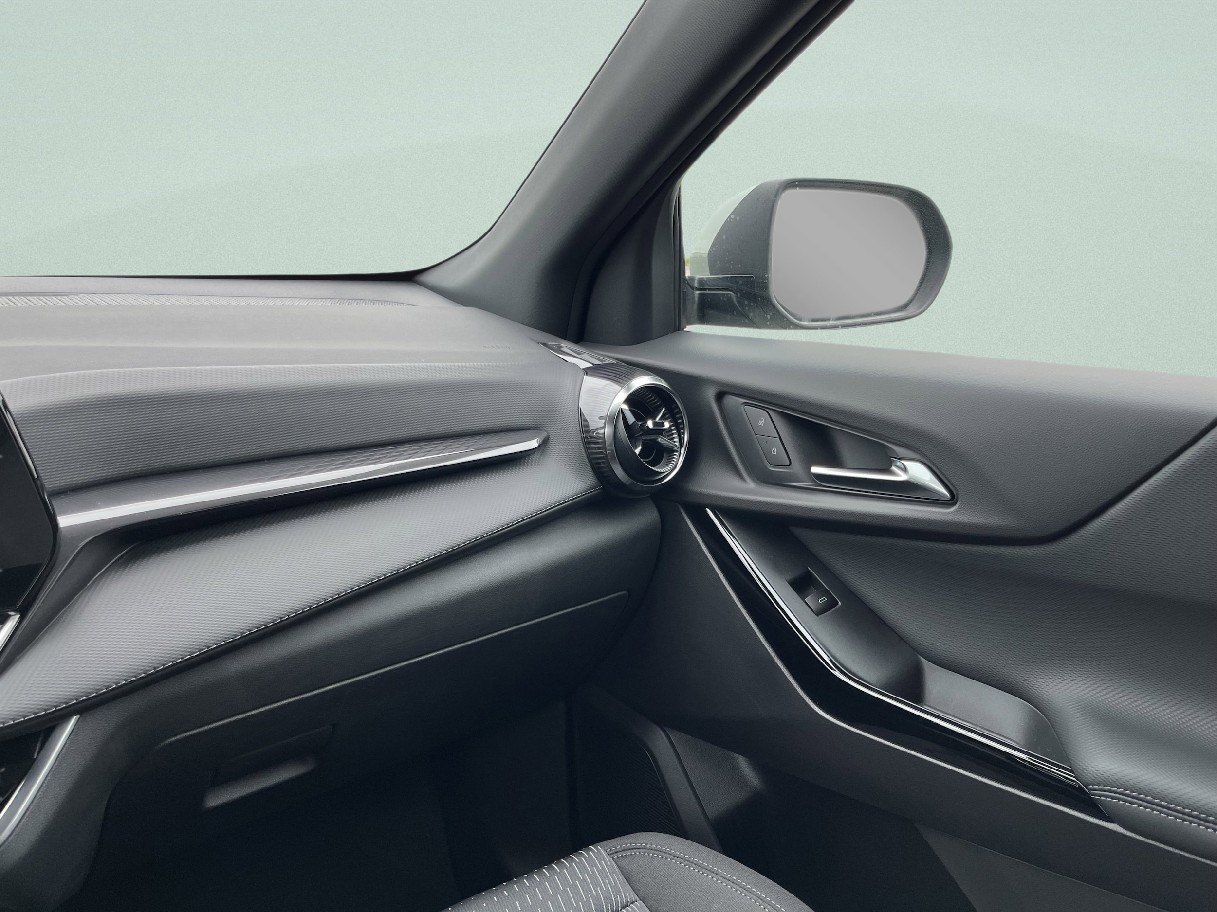 2026 Chevrolet Equinox LT - Photo 30