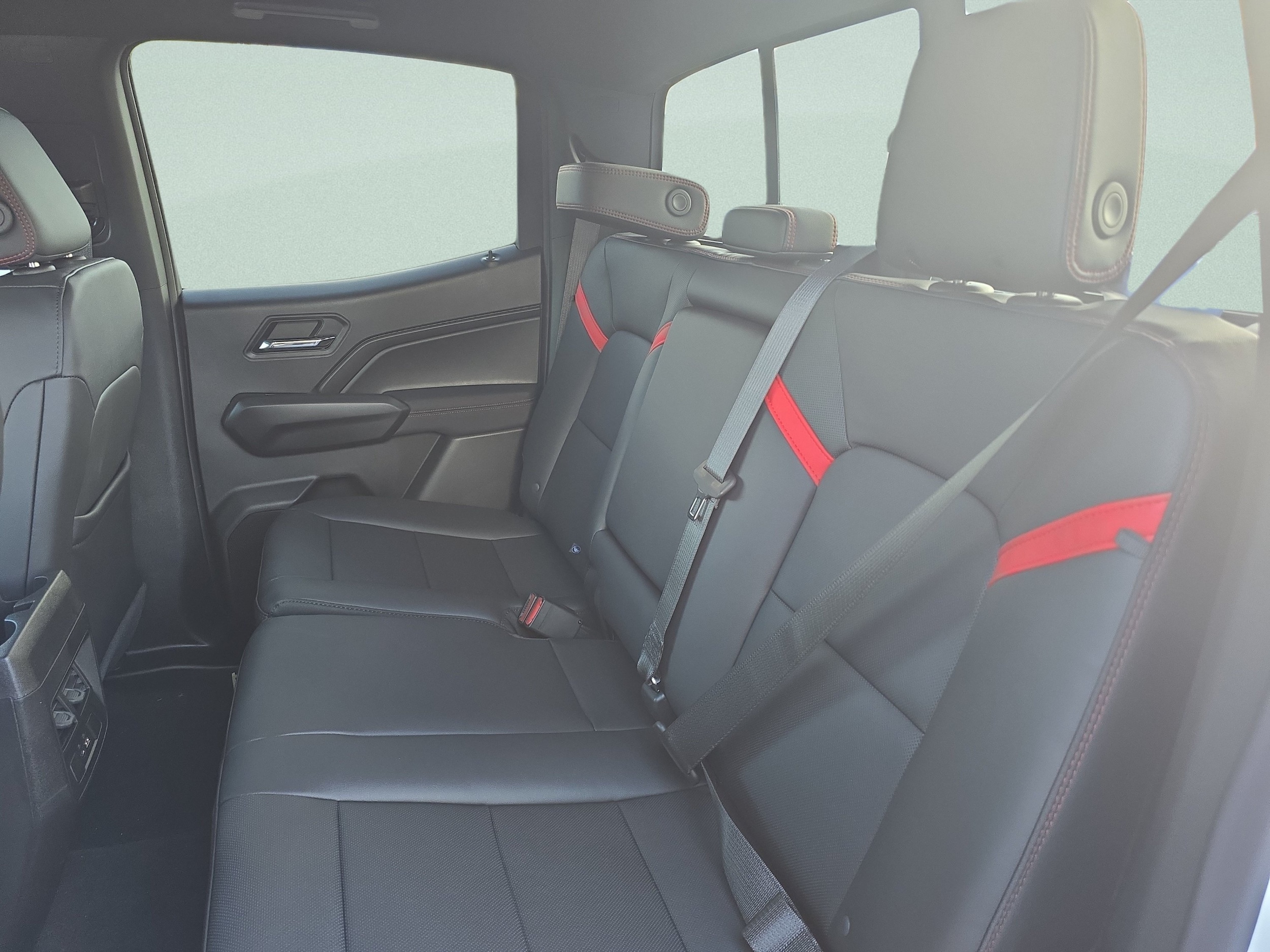 2026 Chevrolet Colorado Z71 - Photo 19