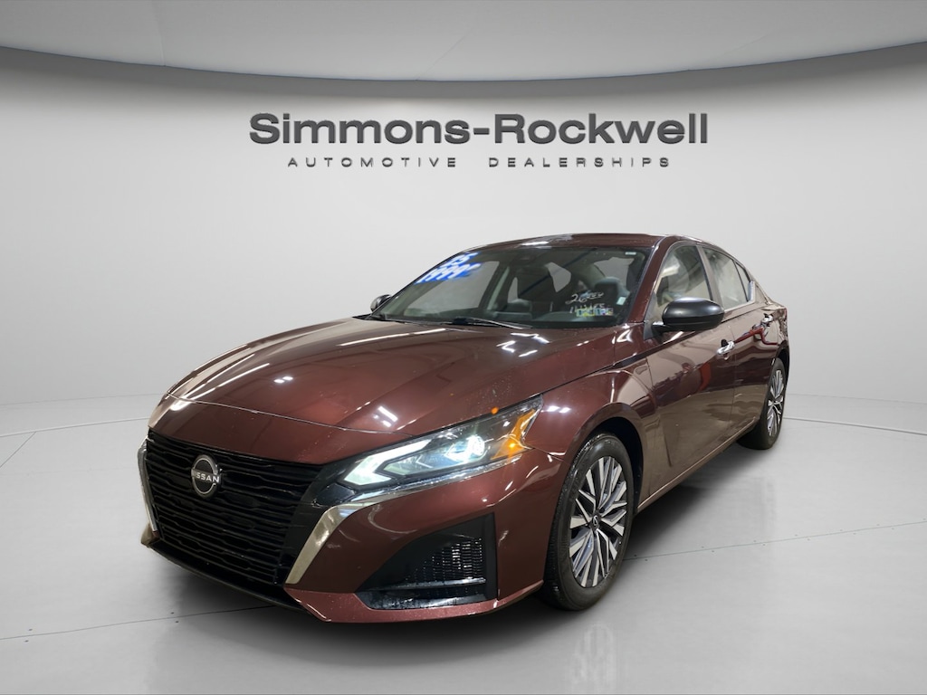 Used 2025 Nissan Altima SV