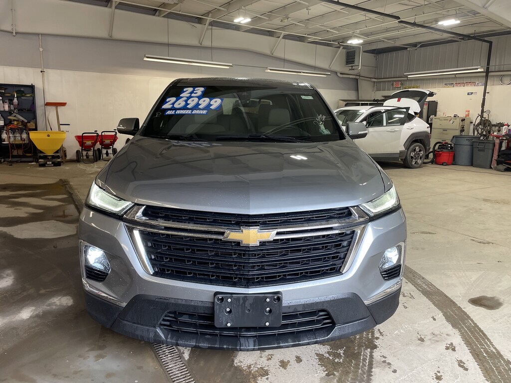 Used 2023 Chevrolet Traverse LS SUV