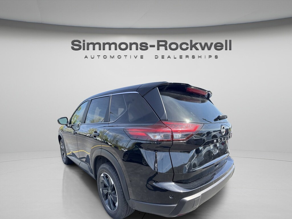 Used 2025 Nissan Rogue SV