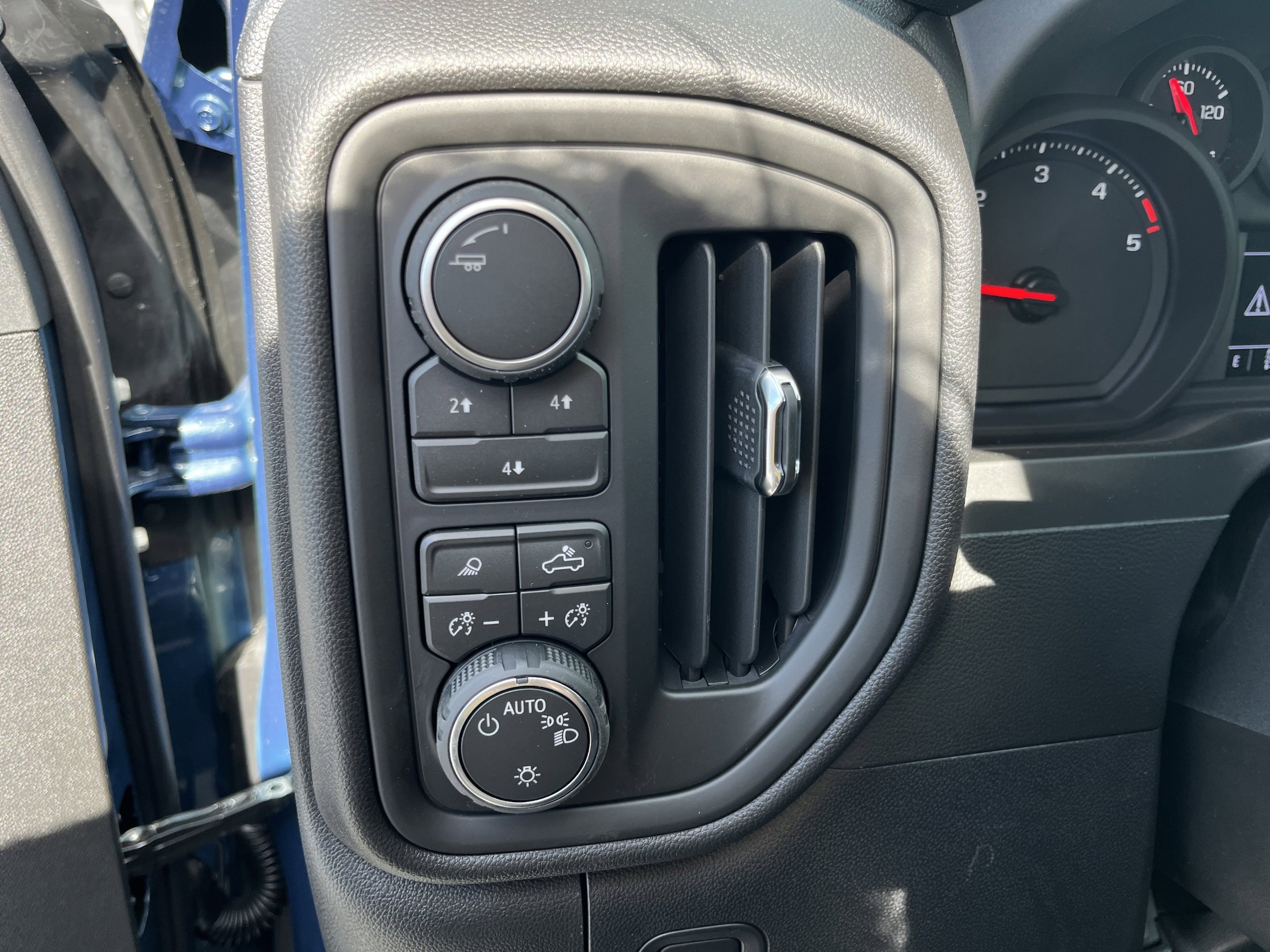 2026 Chevrolet Silverado 2500 HD Custom - Photo 20