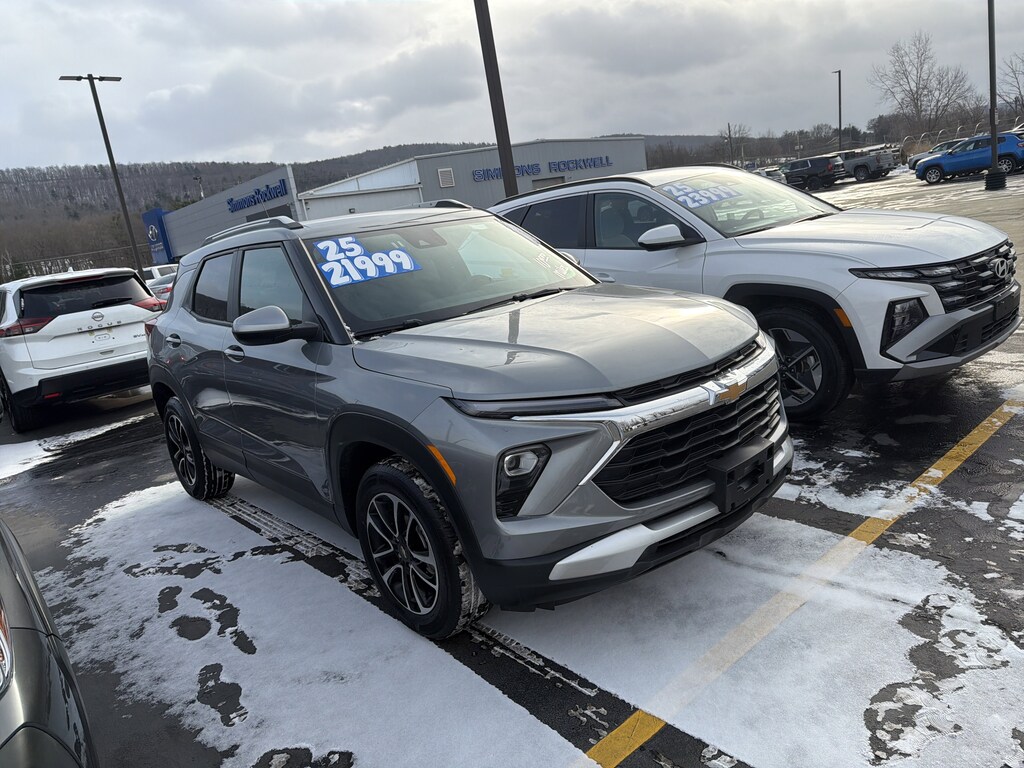Used 2025 Chevrolet Trailblazer LT SUV