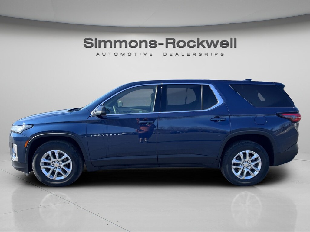 Used 2023 Chevrolet Traverse LS SUV