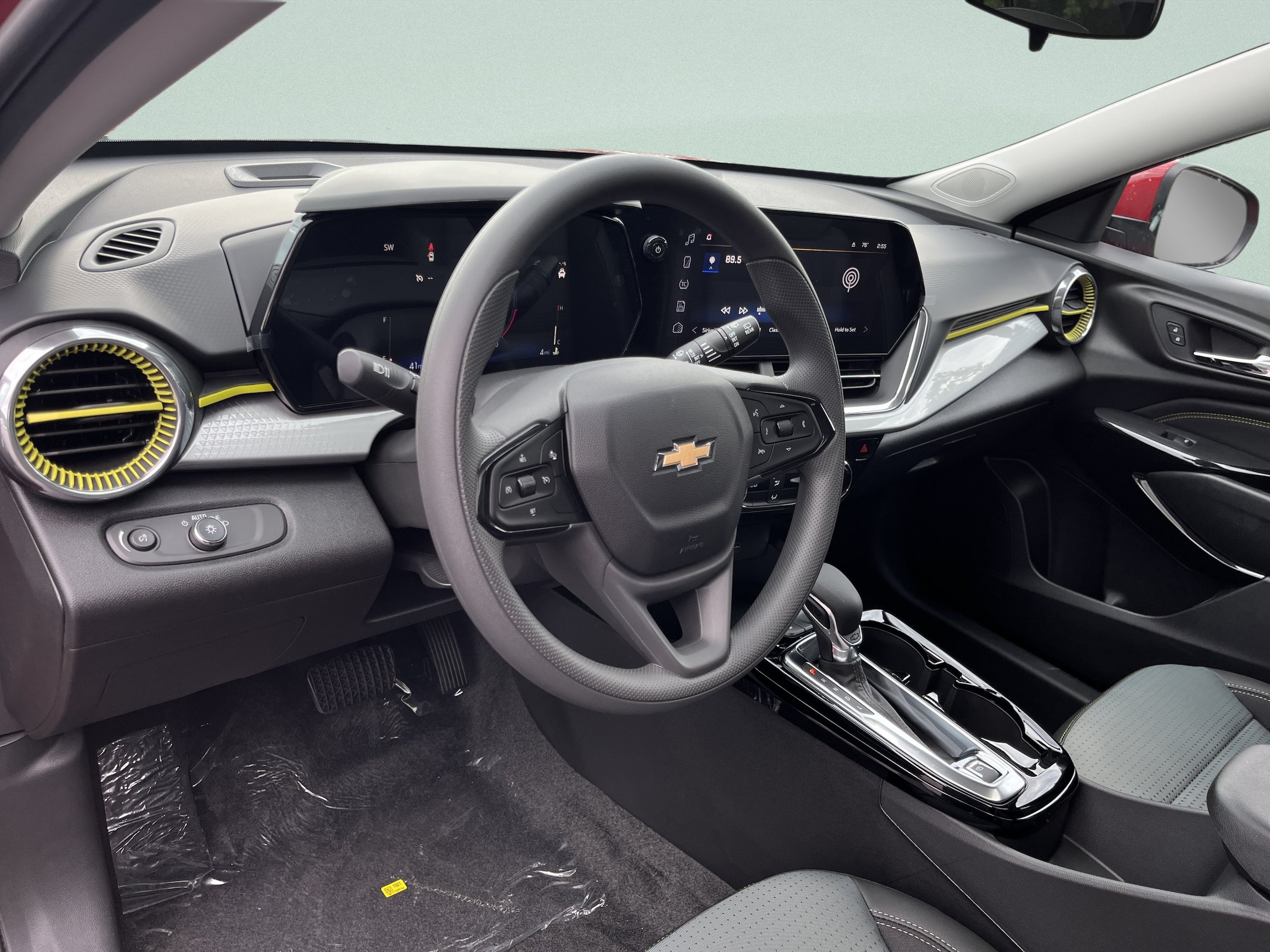 2026 Chevrolet Trax LT - Photo 17