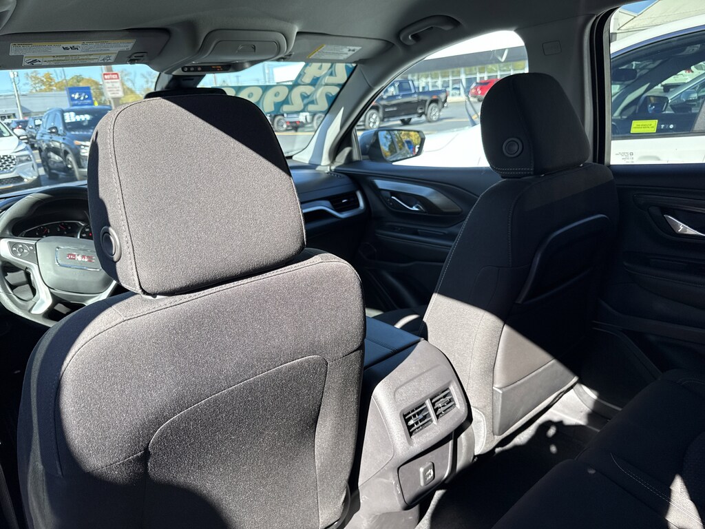 Used 2024 GMC Terrain SLE SUV