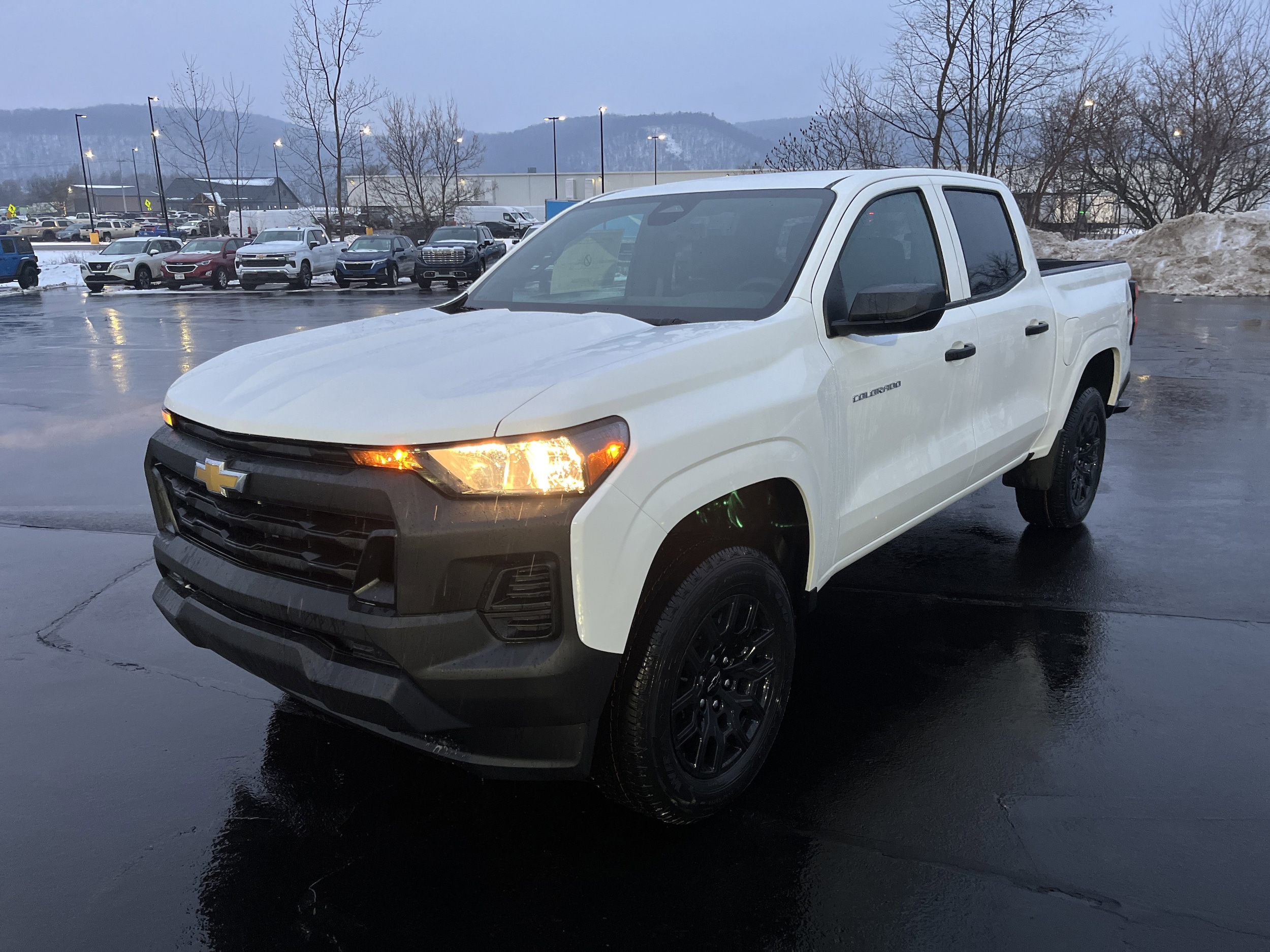 2026 Chevrolet Colorado Work Truck's photo