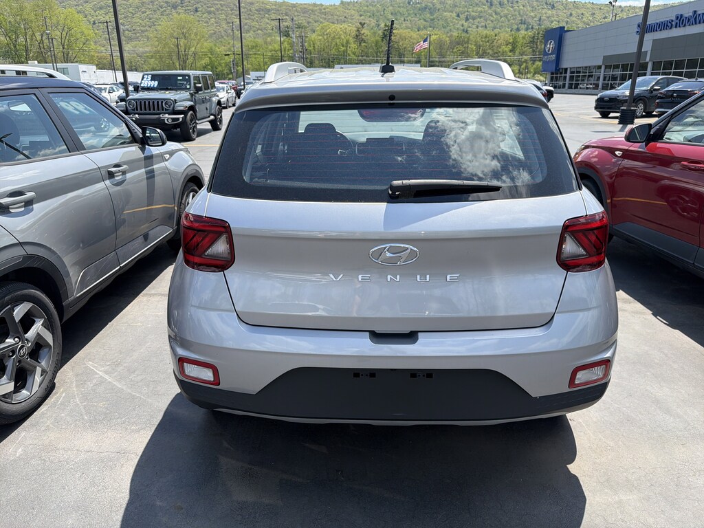 Used 2025 Hyundai Venue SEL