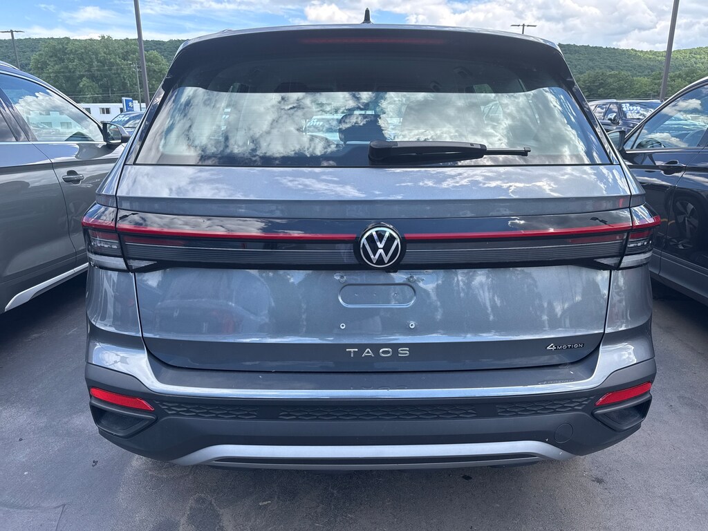 Used 2025 Volkswagen Taos 1.5T S SUV