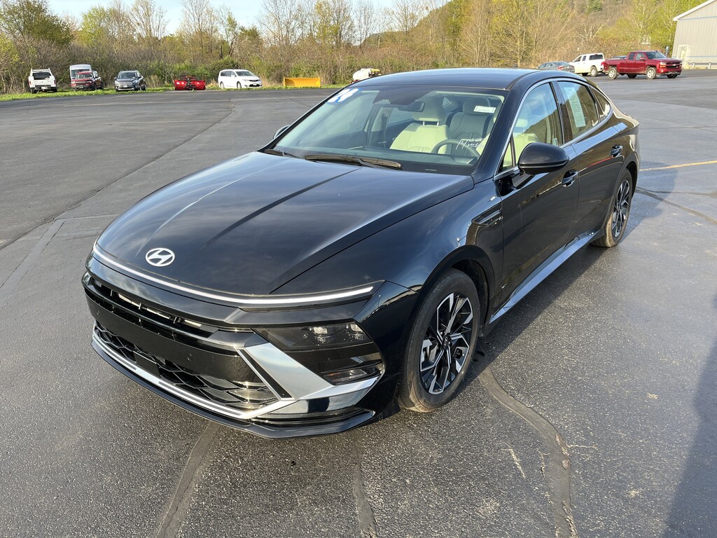 Used 2024 Hyundai Sonata SEL Sedan