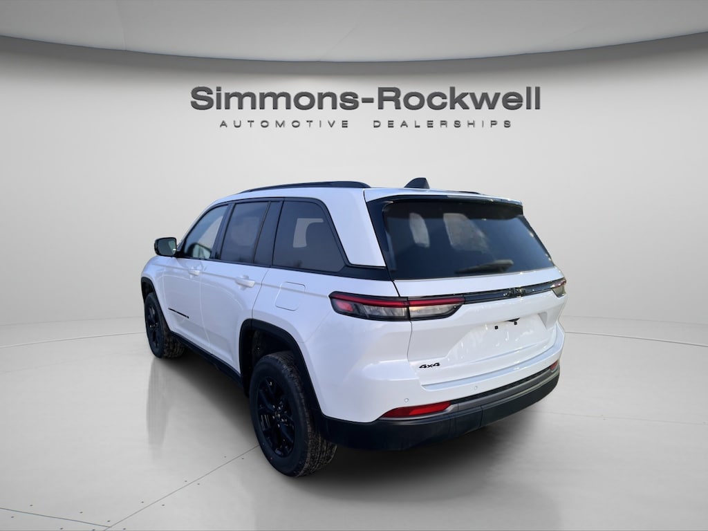 New 2026 Jeep Grand Cherokee LAREDO ALTITUDE 4X4 Sport Utility