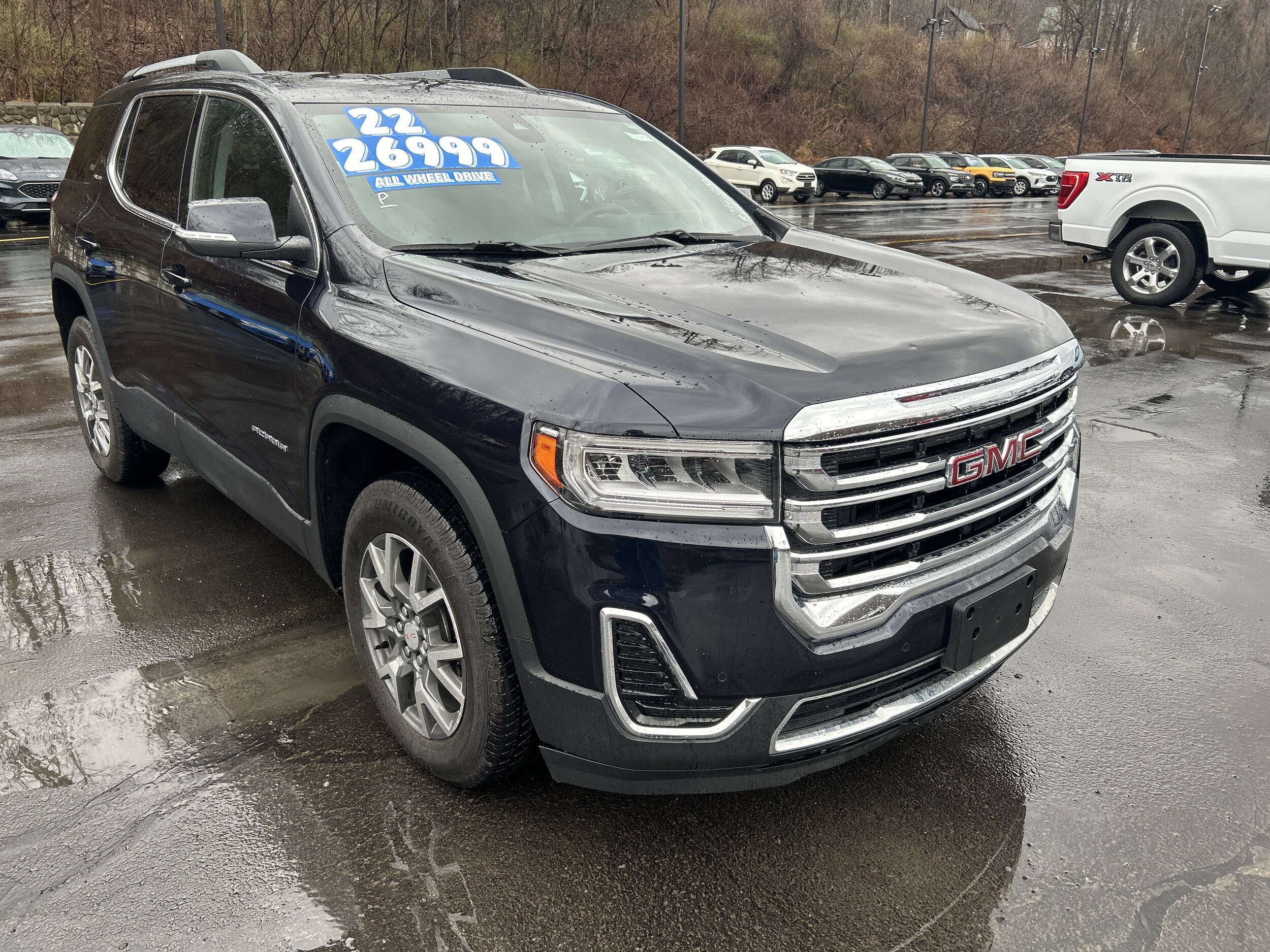 2022 Gmc Acadia SLE photo 2