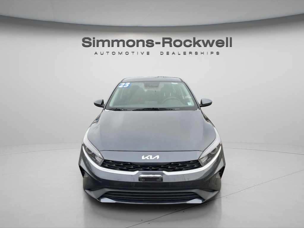 Used 2023 Kia Forte LXS LXS IVT