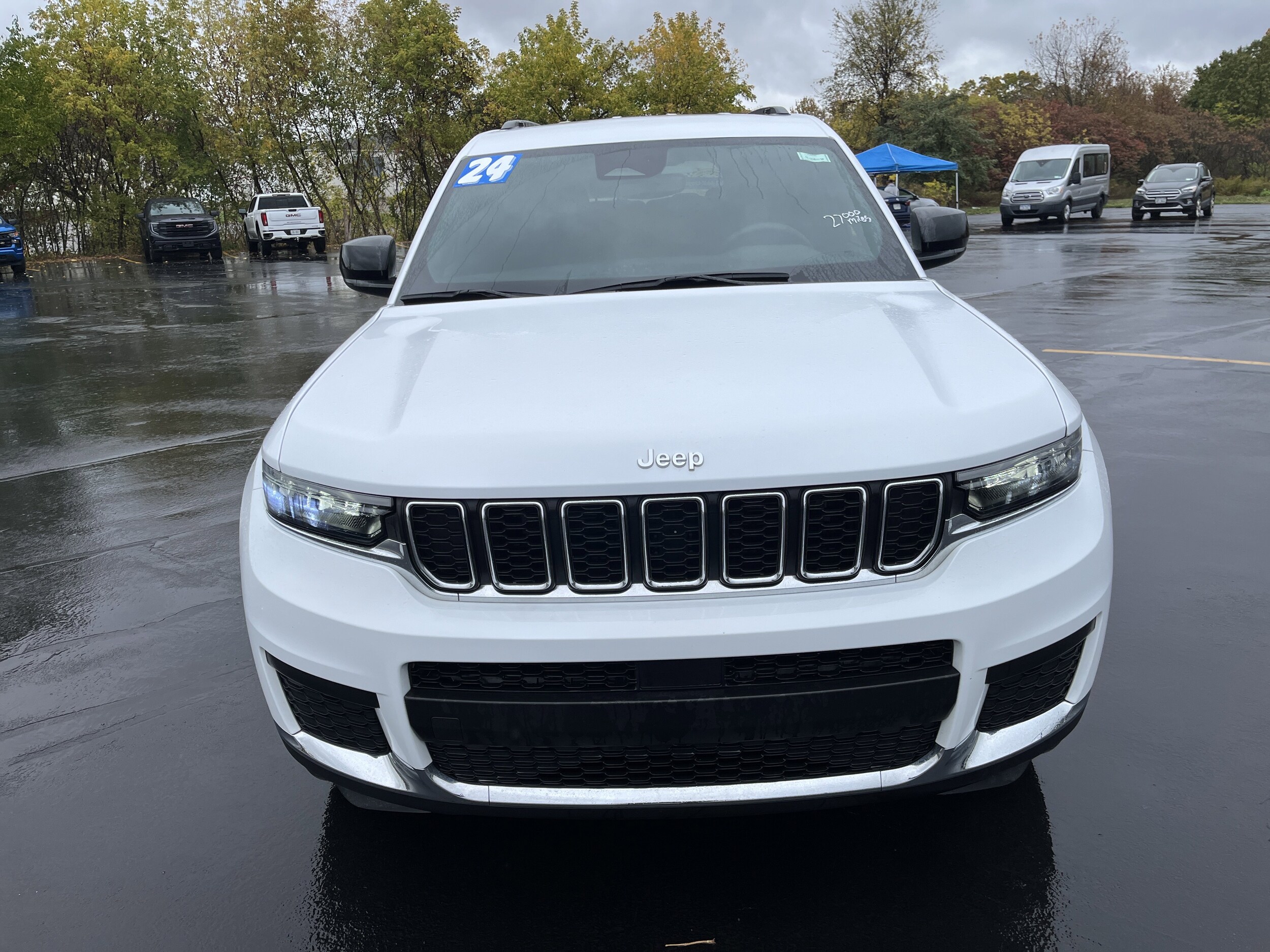 2024 Jeep Grand Cherokee Laredo photo 2