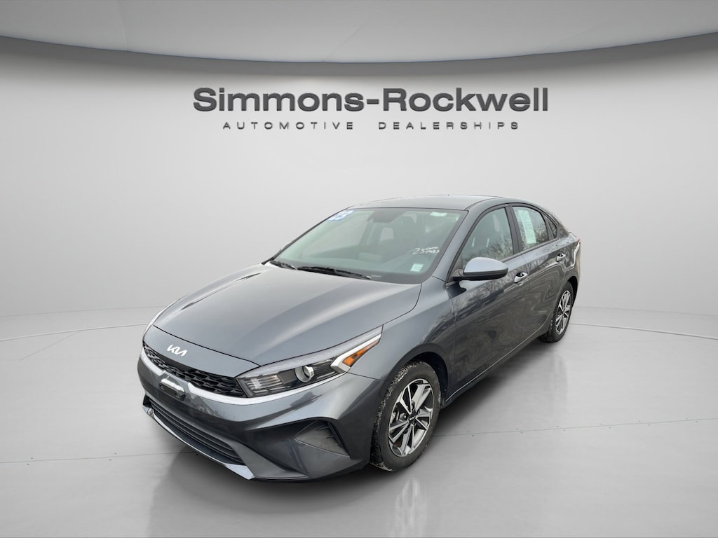 Used 2023 Kia Forte LXS LXS IVT