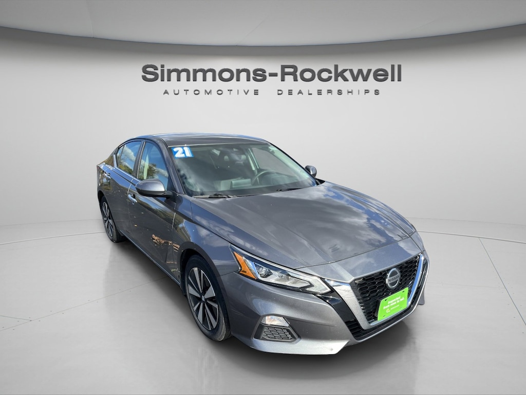 Used 2021 Nissan Altima 2.5 SV Sedan