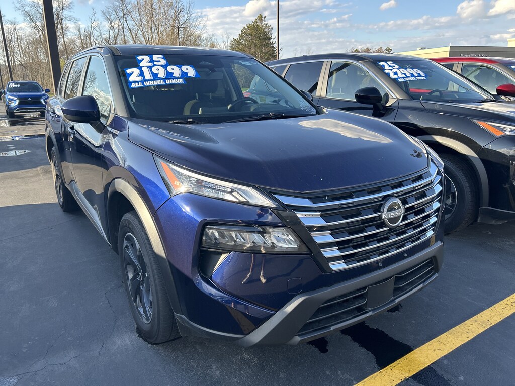 Used 2025 Nissan Rogue SV AWD SV