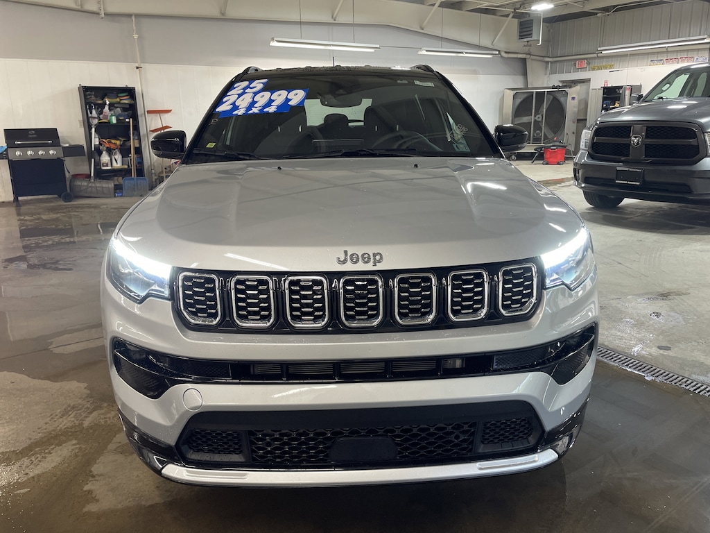 Used 2025 Jeep Compass Limited Limited 4x4