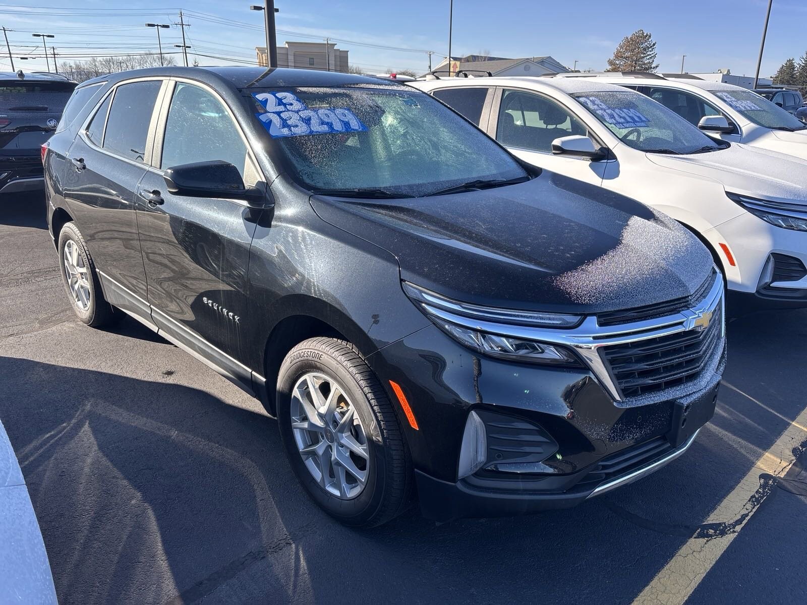 2023 Chevrolet Equinox LT photo 3