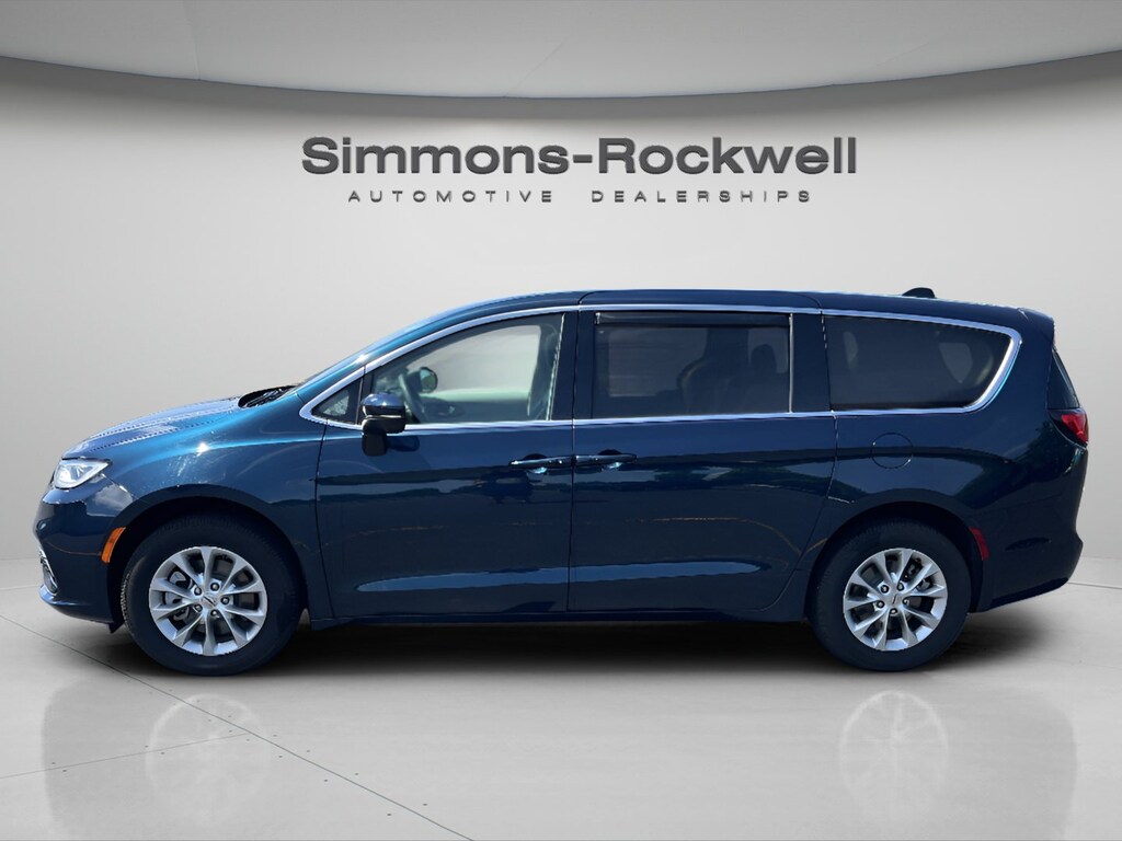 Used 2023 Chrysler Pacifica Touring L Touring L AWD