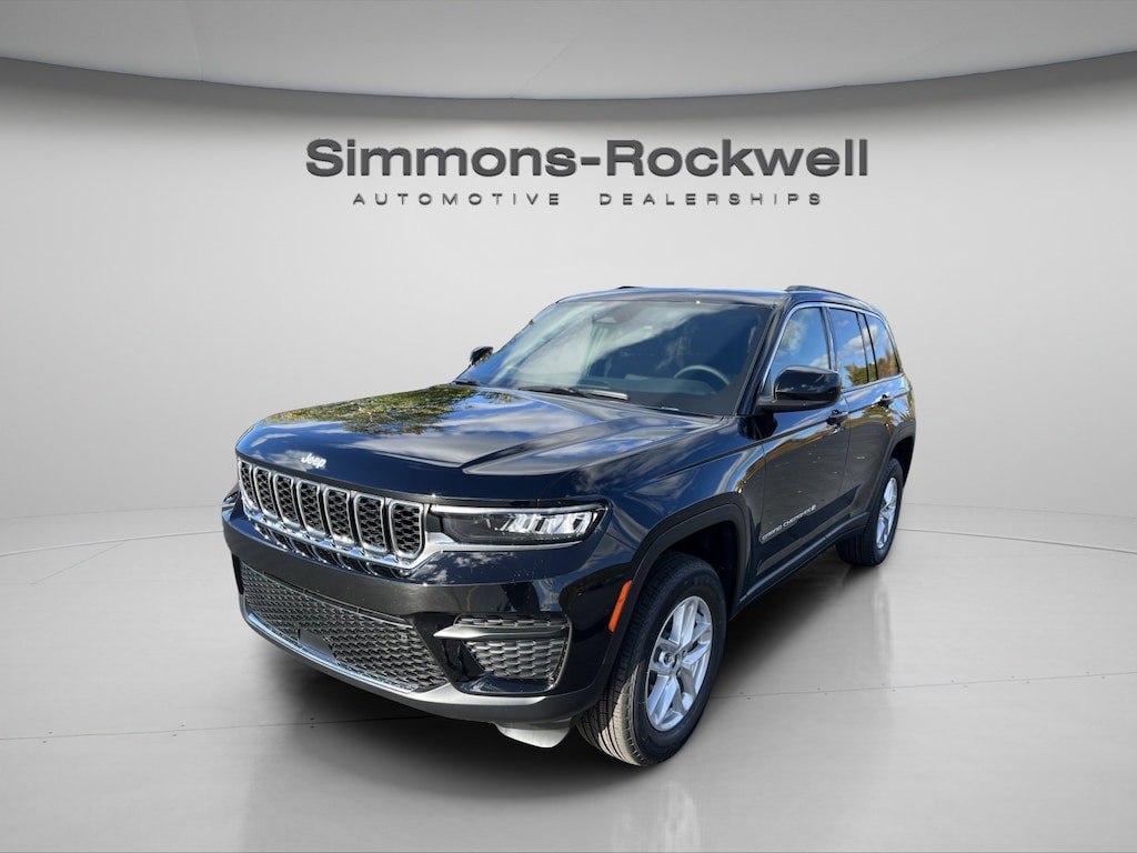 New 2025 Jeep Grand Cherokee LAREDO X 4X4 Sport Utility