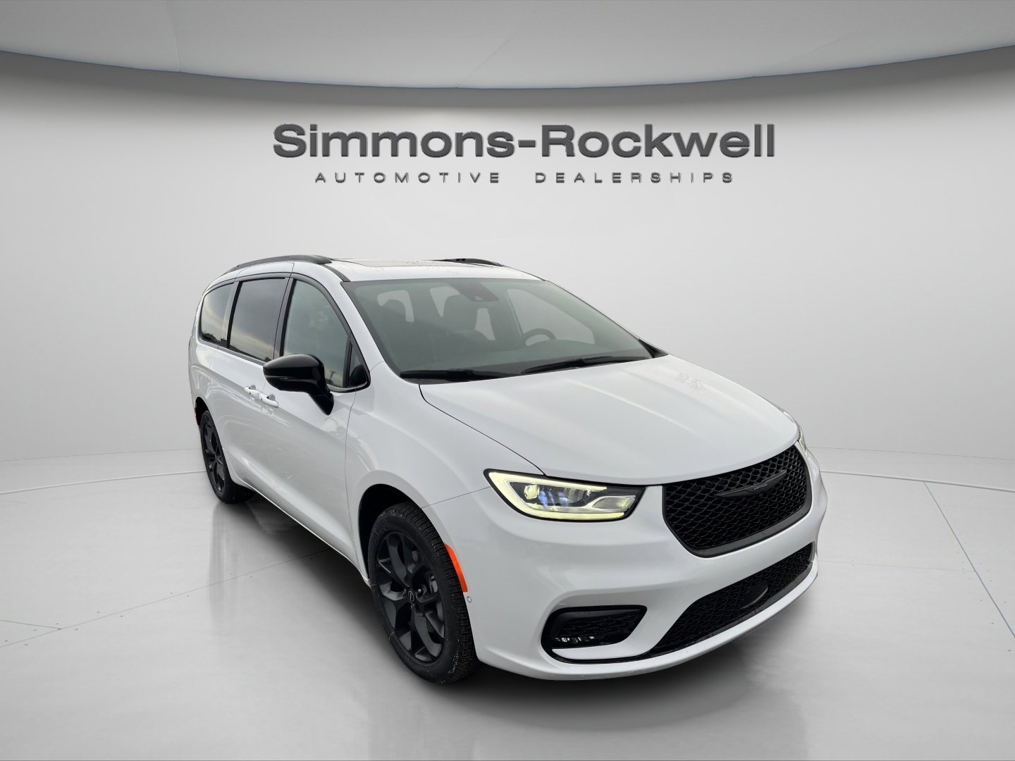 2026 Chrysler Pacifica Limited's photo