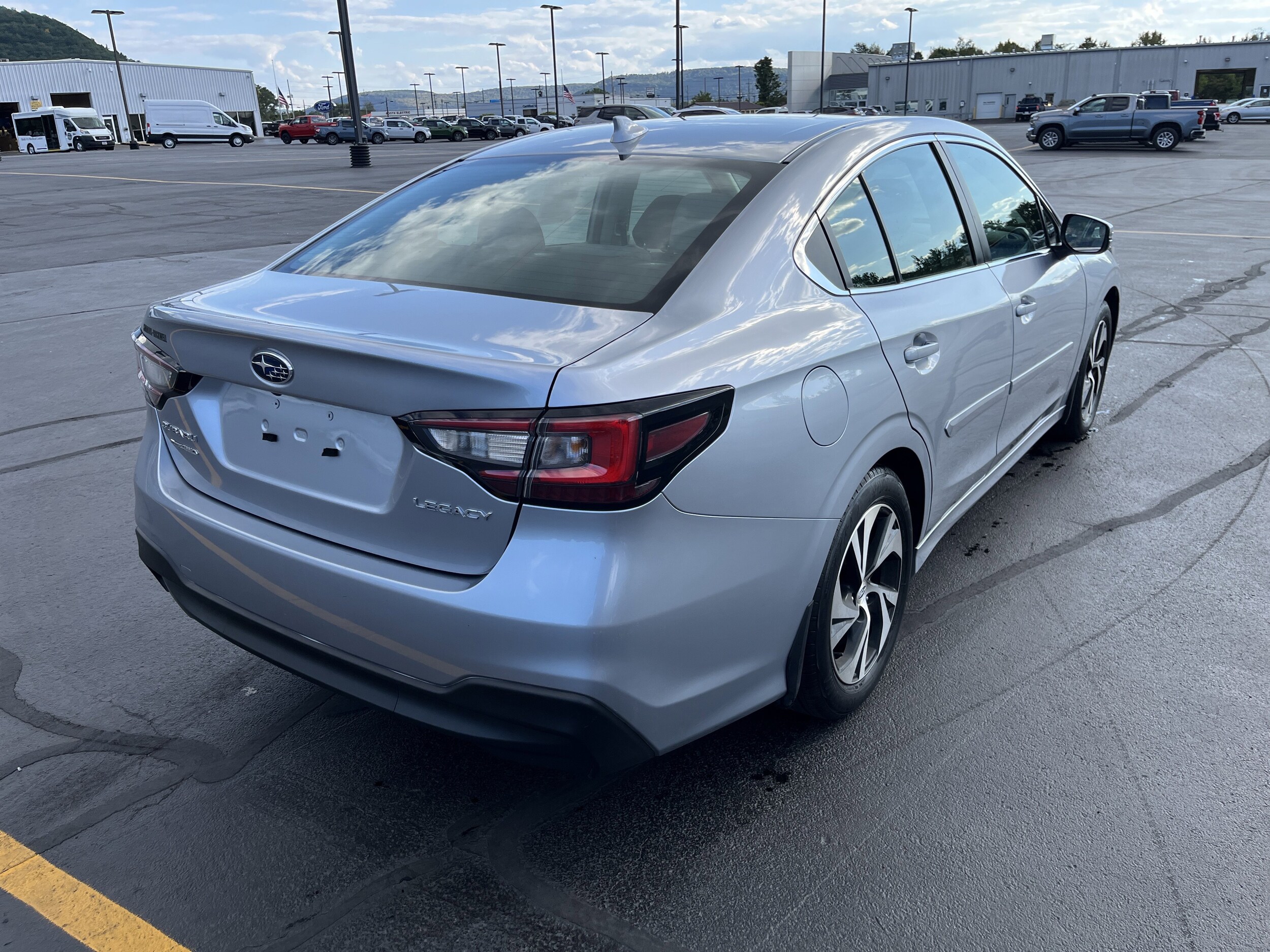 2022 Subaru Legacy Premium photo 3