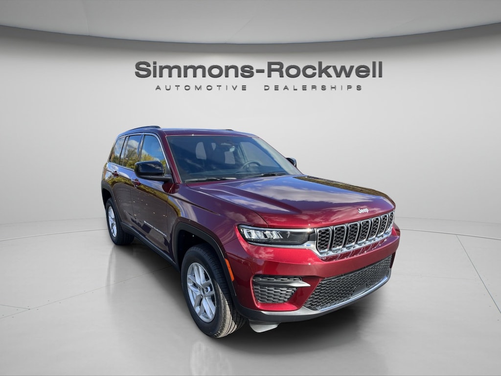 New 2025 Jeep Grand Cherokee LAREDO X 4X4 Sport Utility