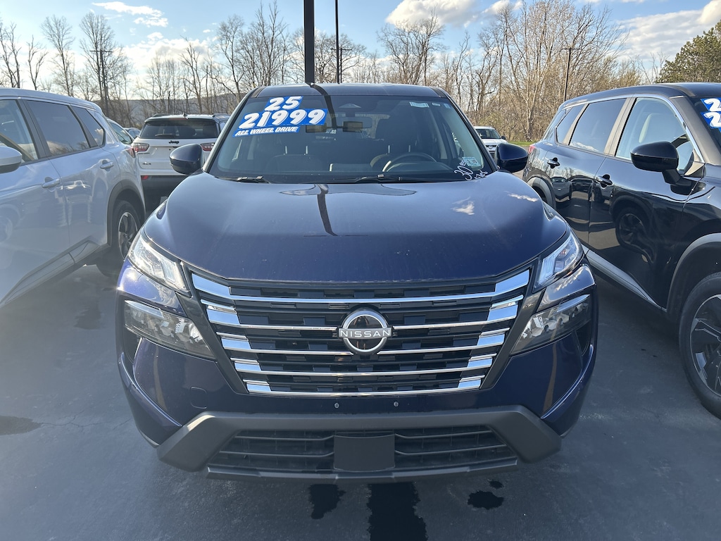 Used 2025 Nissan Rogue SV AWD SV