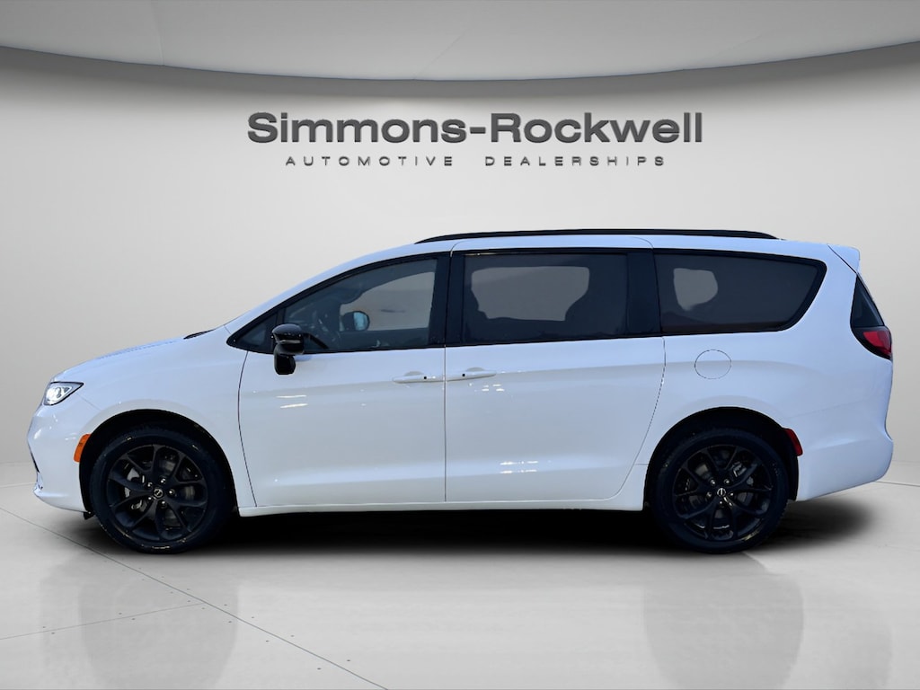 New 2026 Chrysler Pacifica SELECT AWD Passenger Van