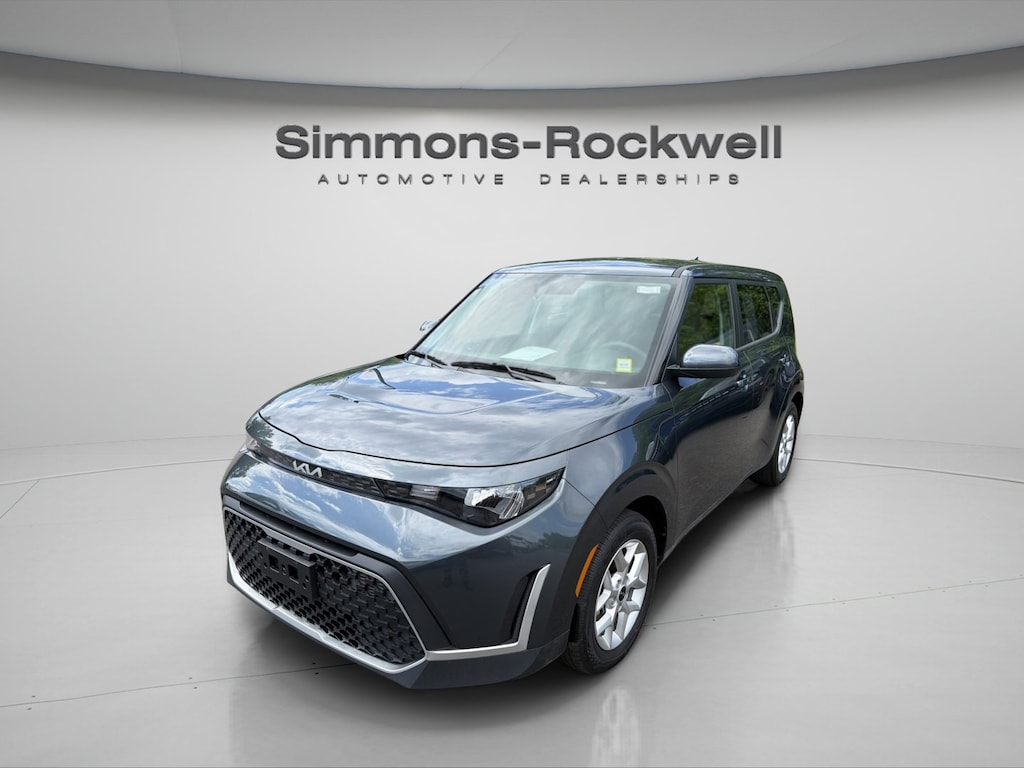 Used 2025 Kia Soul LX LX FWD