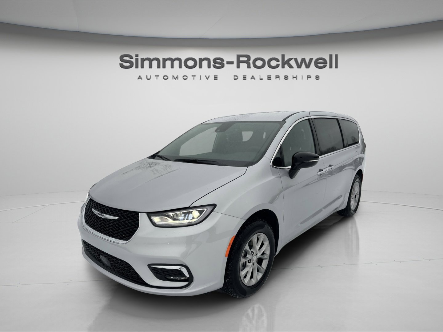 2026 Chrysler Pacifica Select's photo